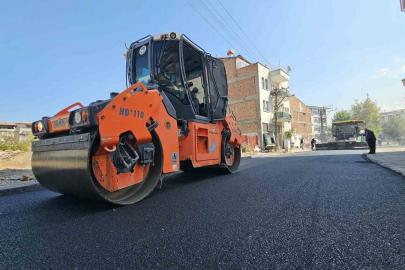 Battalgazi Belediyesi TOKİ konutlarının bağlantı yollarını asfaltladı