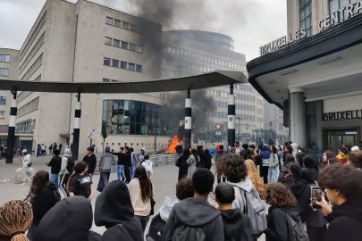 Belçika'da eğitim koşullarına yönelik protestolar büyüyor