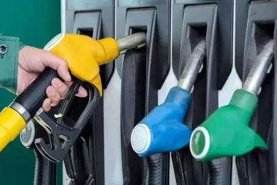 Benzine dev indirim kapıda
