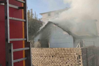 Bingöl’de odunluk yangını büyümeden söndürüldü