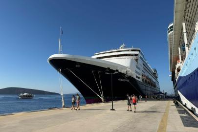 Bodrum'a kruvaziyerle 2 bin 888 turist geldi