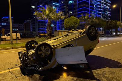 Çarpışan 2 otomobilden biri takla attı: 2 yaralı