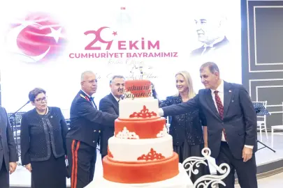 Cumhuriyet’in 103’üncü yaşına İzmir'de özel gece