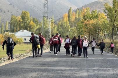 Devlet yatırımlarıyla İran sınırındaki vatandaşların 40 yıllık yol sorunu bitti