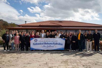 EBYÜ’de akademisyenler ve öğrenciler geleneksel kahvaltıda buluştu