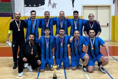 Elazığ Belediyespor Futsal Takımı şampiyon oldu