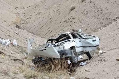Elazığ’da otomobil uçurumdan yuvarlandı: 1 ölü, 1 yaralı