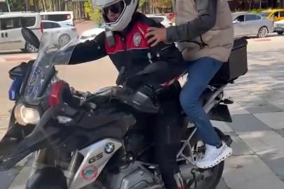 Elazığ’da sınava geç kalan adayları polis ekipleri yetiştirdi
