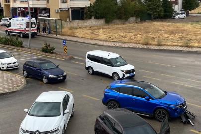 Elazığ’da trafik kazası: 3 yaralı