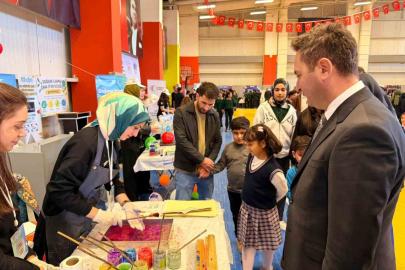 Erciş’te Bilim Şenliği: Öğretmen çiftin öncülüğünde genç zihinler bilimle parladı