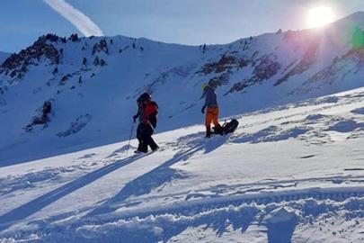 Erciyes Dağı'nda mahsur kalan 2 dağcı için ekipler harekete geçti