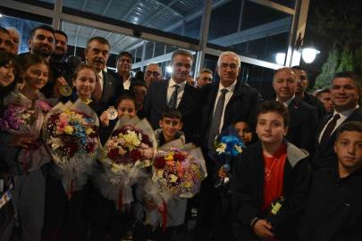 Erzurum şampiyonları bağrına bastı