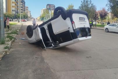 Gaziantep'te iki araç çarpıştı: Bir yaralı