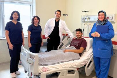 Gözüne demir parçası saplanan hasta ameliyat edildi