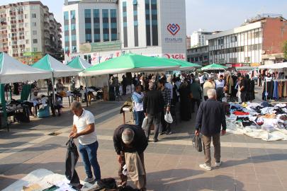 İhtiyaç sahiplerine yararına düzenlenen kermes yoğun ilgiyle devam ediyor