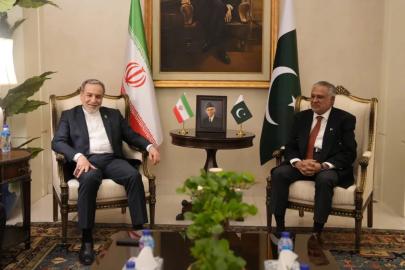 İran Dışişleri Bakanı Arakçi, Pakistanlı mevkidaşı Dar ile görüştü