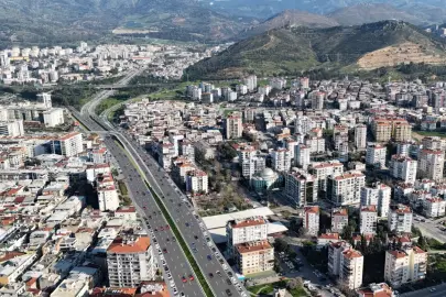 İzmir’de trafiği rahatlatacak üst geçit