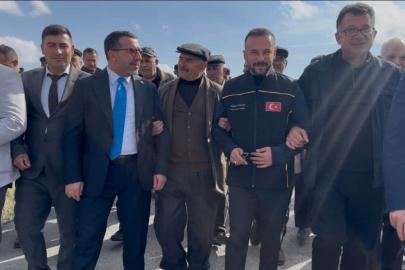 Kars’ta köy yollarında beton yol çalışmaları sürüyor