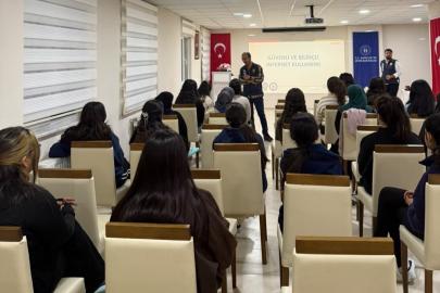 Kars’ta Üniversite öğrencilerine siber güvenlik eğitimi