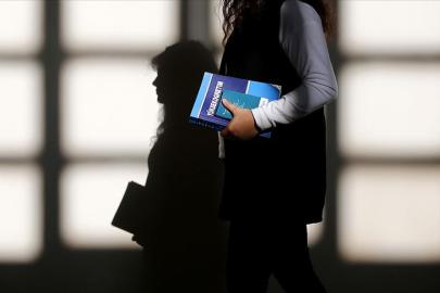Kesilen öğrenci bursları için emsal karar: Geriye dönük ödeme yapıldı