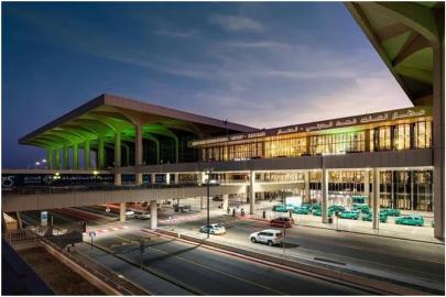 Kral Fahd Uluslararası Havalimanı hedef alındı: Bir ölü, 8 yaralı