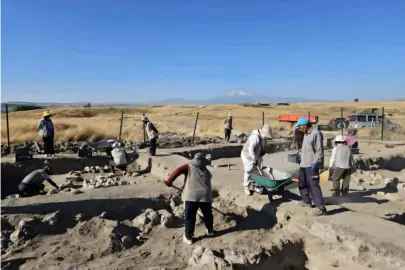 Kültepe’de 78 yıllık kazı tarihinde bir ilk! Helenistik Dönem mozaiği bulundu