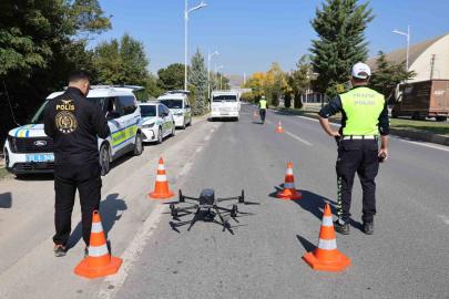 Kural ihlali yapan sürücüler dronla tespit edildi