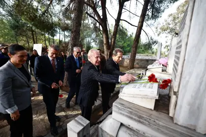 Mahmut Esat Bozkurt Efes Selçuk'ta unutulmadı