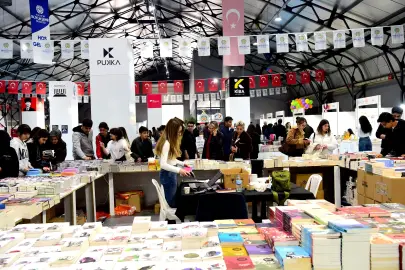Malatya Kitap Fuarı’na 5 günde 100 bini aşkın ziyaretçi