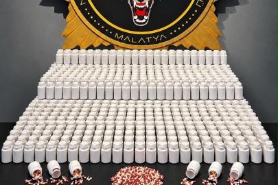 Malatya’da 44 bin 616 sentetik ecza hapı ele geçirildi