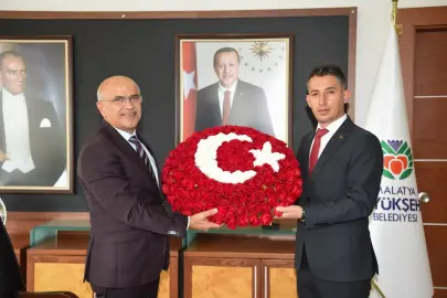 Malatyalı muhtarlardan Başkan Er'e hizmet teşekkürü