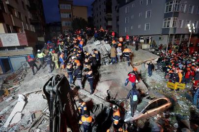 Maltepe'de çöken binada hayatını kaybedenlerin sayısı 5'e yükseldi