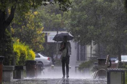 Meteoroloji'den birçok bölgeye kuvvetli yağış uyarısı