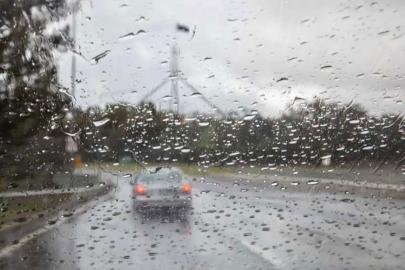 Meteoroloji'den uyarı: Bazı bölgelerde yağış ve sis bekleniyor
