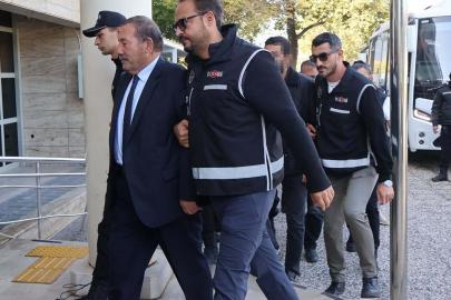 Milas Belediye Başkanlığı görevinden uzaklaştırılan Topuz, Burdur Cezaevi'ne nakledildi