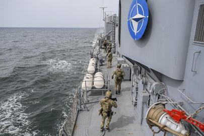NATO'dan Karadeniz'e askeri takviye kararı