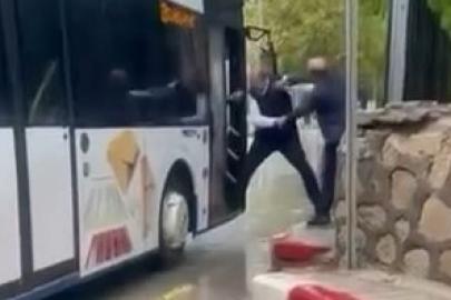Otobüs şoförü ile kavga eden şahıs şemsiye ile saldırdı