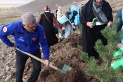 Pasinler’de DİTİB Hatıra Ormanı dualarla açıldı