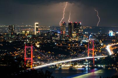 Pastırma sıcakları kısa sürecek: İstanbul'a üç gün yağmur yağacak, sıcaklık 7 derece düşecek