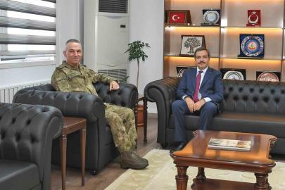 Rektör Bentli’den 2. Ordu Komutanı Yaralı’ya tebrik ziyareti