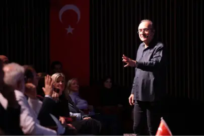 Sunay Akın'dan Cumhuriyet söyleşisi