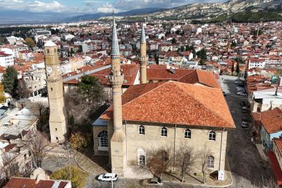 Tarihi camilerde restorasyon