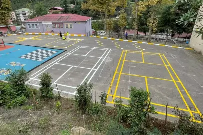 Trabzon'da okul bahçelerine renkli dokunuş