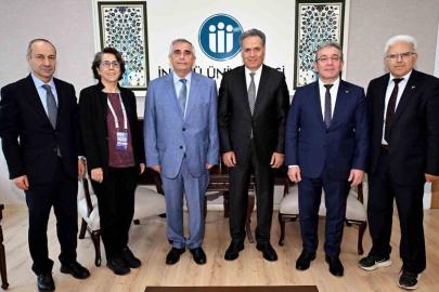 Türk Fizyolojik Bilimler Derneği yönetiminden Rektör Akpolat’a ziyaret
