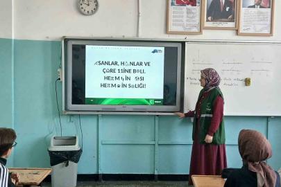 Yeşilay Kars Şubesi’nden öğrencilere sağlıklı yaşam sunumu