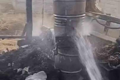 Yüksekova’da odunluk yangını: Kışlık malzemeler kül oldu