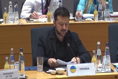 Zelenskiy askıya alınan yaptırımlar sonra yeni yaptırımlar için ABD’ye çağrıda bulundu
